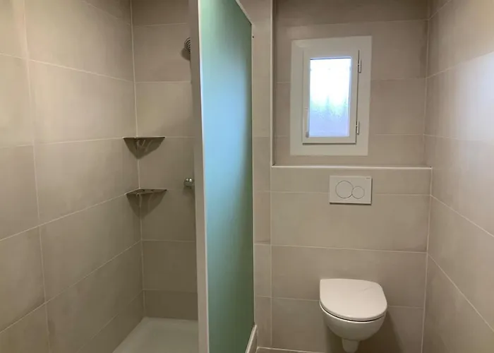 Le Sucre D'orge A 11 Min D' Eurexpo ז'נה